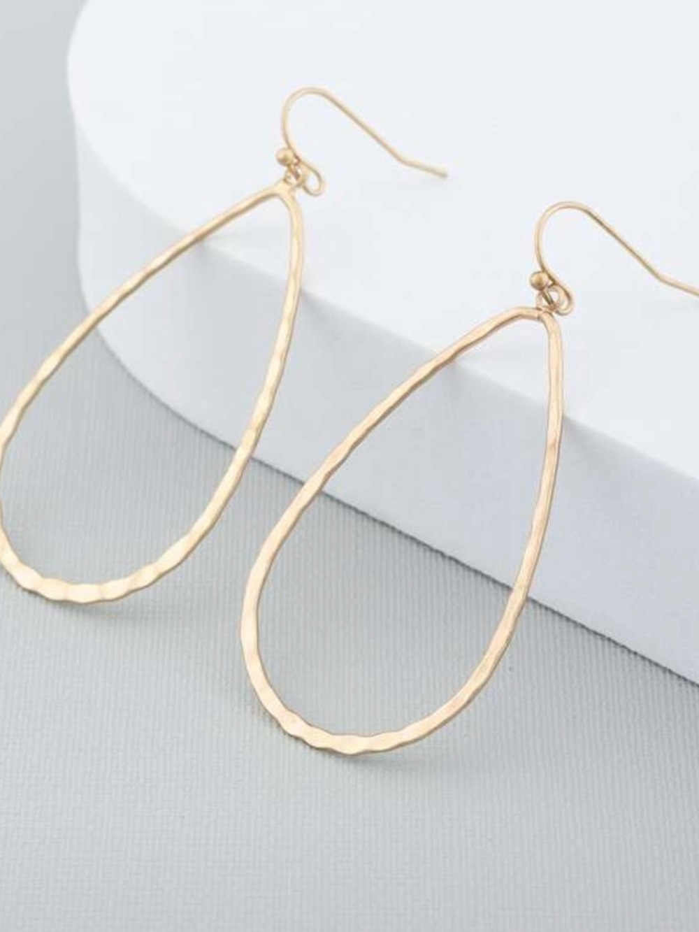 NWOT Teardrop Gold Hoop Earrings NWOT